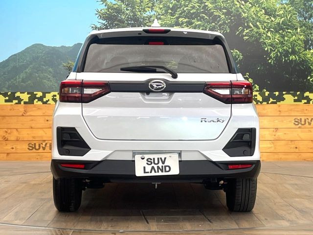 安心の最長10年・走行無制限保証(有償)をご用意。保証内容も充実はもちろん、無料点検&オイル交換や、年中無休の全国・24時間ロードサービスも付帯されておりますのでご安心下さい。