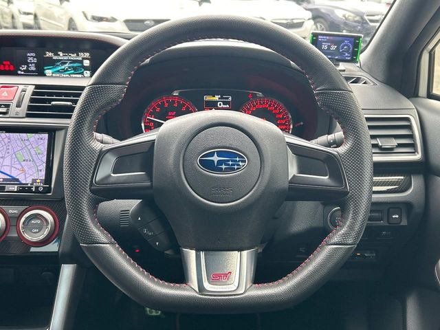 �y�����v�����X�e�A�����O�z�㎿�Ȋv���g�p���邱�ƂŁA��ɂ����������݂ƂĂ��^�]���₷���n���h���ł���