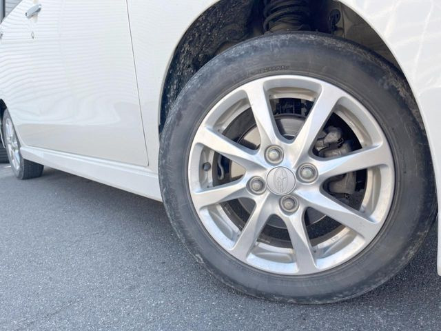 �y����14�C���`�A���~�z�C�[���z�O�ςɃ}�b�`���������A���~�z�C�[���𑕒����Ă���܂��B�e��ЊO�A���~�z�C�[����A�X�^�b�h���X�^�C�����戵�����Ă���܂��B���񂲑��k����������