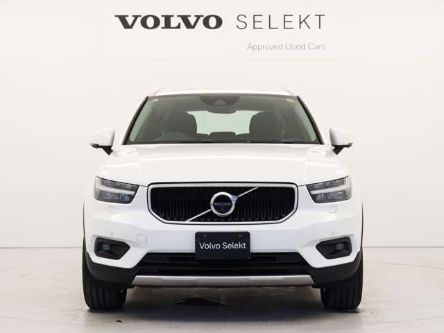 XC40B4 モメンタム