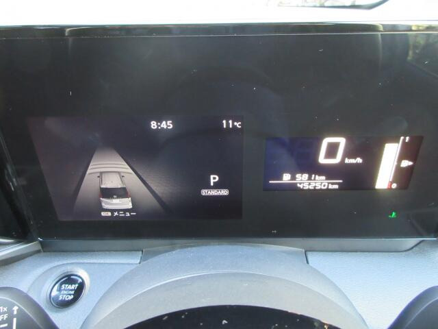 3�ɕ����ꂽ���[�^�[�p�l���͋@�\���Ƃɕ�����Ă���̂ŁA�Ԃ̏󋵂����f���₷���A���₷���f�U�C���ƂȂ��Ă���܂��B