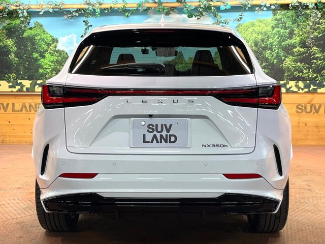 安心の最長10年・走行無制限保証(有償)をご用意。保証内容も充実はもちろん、無料点検&オイル交換や、年中無休の全国・24時間ロードサービスも付帯されておりますのでご安心下さい。