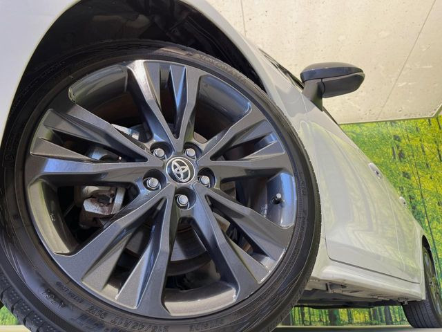 �y����17�C���`�A���~�z�C�[���z�O�ςɃ}�b�`���������A���~�z�C�[���𑕒����Ă���܂��B�e��ЊO�A���~�z�C�[����A�X�^�b�h���X�^�C�����戵�����Ă���܂��B���񂲑��k����������