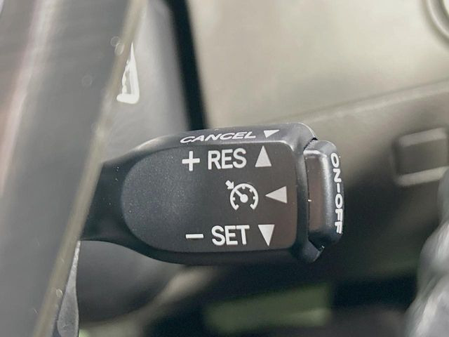 �y�N���[�Y�R���g���[���z�������H�����N���N���s�B�A�N�Z���𗣂��Ă���葬�x�ő��s���ł��A�������^�]���̕��S���y��!�����E�������ȒP�ȃX�C�b�`����Œ����ł��܂��B