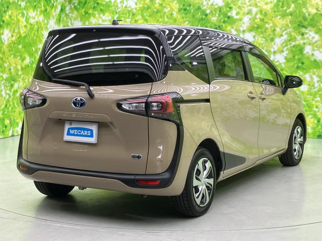 シエンタハイブリッド 1.5 G クエロ