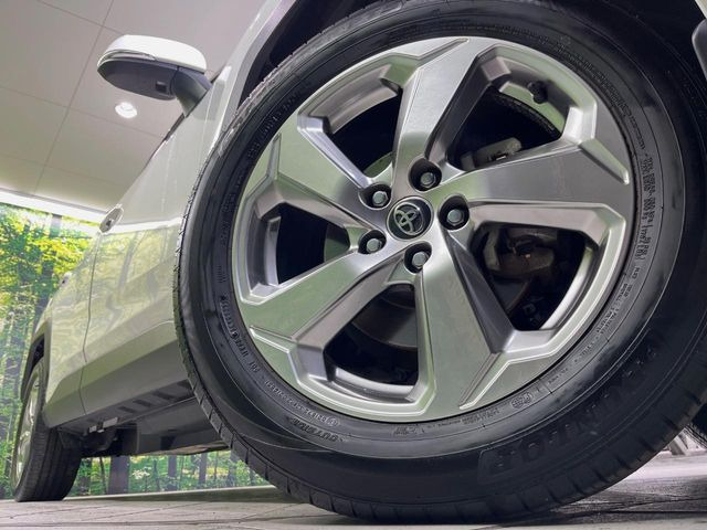 �O�ςɃ}�b�`���������A���~�z�C�[���𑕒����Ă���܂��B�e��ЊO�A���~�z�C�[����A�X�^�b�h���X�^�C�����戵�����Ă���܂��B���񂲑��k����������