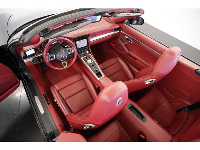 �����̓��b�h���U�[�C���e���A���I������ƂĂ���i�Ȏd�l�ɂȂ��Ă���܂��B�I�[�v�����s���ɐF���f����J���[�͑f�G�ł��B