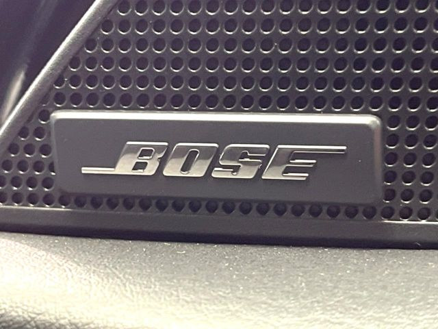 �yBOSE�T�E���h�V�X�e���t�������i�r�z�[���̃i�r�@�\�͂������A���x�ȃ`���[�j���O�\�͂����ڂ���Ă���A�������ȉ��y�����y���݂��������܂���