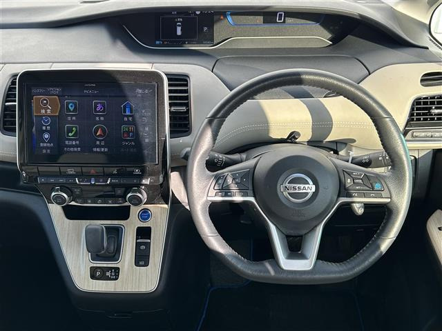 セレナ1.2 e-POWER ハイウェイスターV