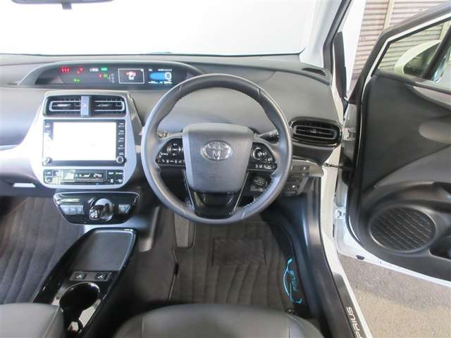 プリウス1.8 S ツーリングセレクション ブラックエディション