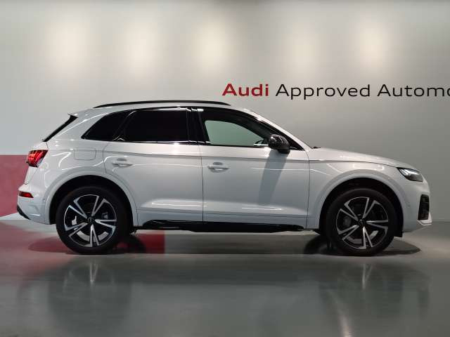 Q5ハイ スタイル ディーゼル 4WD