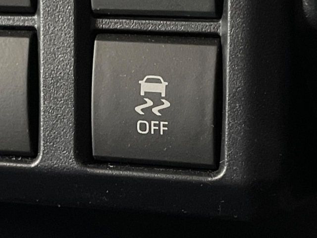 �y������h�~���u�z�ԗ��̉���������m����ƁA�����I�Ɏԗ��̐i�s������ۂ悤�Ɏԗ��𐧌䂵�܂��B�J�̓��ȂǊ���₷���H�ʏ󋵂ł����S�ȉ^�]���\�ł��B