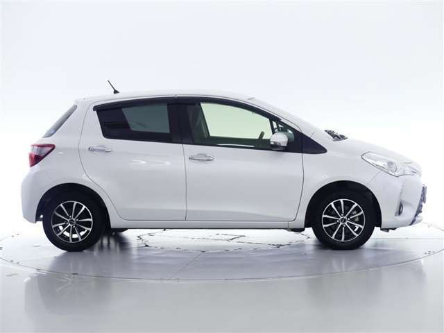 ヴィッツ1.0 F セーフティ エディション