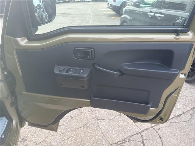 ���X�ł͊F�l�Ɉ��S���Ă��Ԃ��^�]���Ă����������߂̎����ԕی��ւ̉�����JAF�ւ̉����������Ȃ��܂��̂ł���]�̕��͂��C�y�ɂ����k���������B