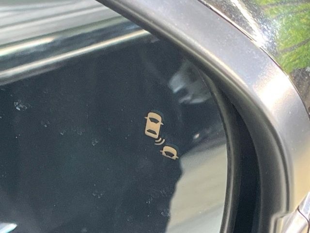 �y�u���C���h�X�|�b�g�C���t�H���[�V�����z���s���A�h�A�~���[�̎��p�ɂȂ�₷���ӏ��Ɍ㑱�Ԃ��ڋ߂���ƃT�C�h�~���[�t�߂Ɍx����\���A�h���C�o�[�ɒ��ӊ��N�����Ă���܂��B