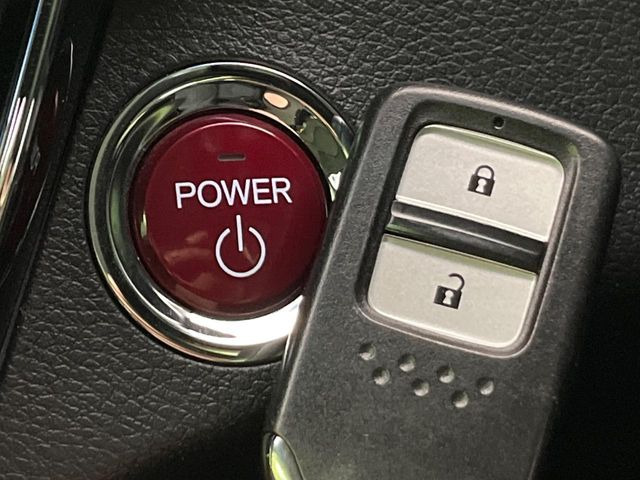 �y�L�[���X�X�^�[�g�V�X�e���z�J�o����|�P�b�g�ɓ��ꂽ�܂܂ł��h�A�̎{���E�������\�ȃX�}�[�g�L�[�𑕔��B�G���W���̃I���E�I�t�����J�M�����o���K�v����������Ƃ��Ă��֗��ł���