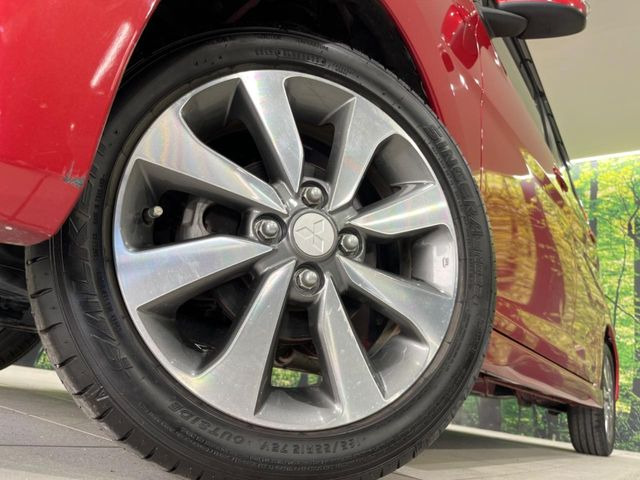 �y����15�C���`�A���~�z�C�[���z�O�ςɃ}�b�`���������A���~�z�C�[���𑕒����Ă���܂��B�e��ЊO�A���~�z�C�[����A�X�^�b�h���X�^�C�����戵�����Ă���܂��B���񂲑��k����������