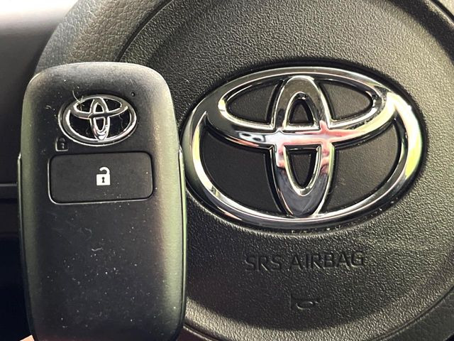 �y�X�}�[�g�L�[�z�J�o����|�P�b�g�ɓ��ꂽ�܂܂ł��h�A�̎{���E�������\�ȃX�}�[�g�L�[�𑕔��B�G���W���̃I���E�I�t�����J�M�����o���K�v����������Ƃ��Ă��֗��ł���