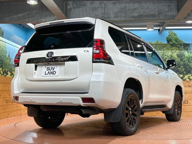 ☆全国のネクステージからお取り寄せが可能※!遠方の店舗に展示してあるクルマが気になる場合も、最寄りの店舗でご覧いただくことが可能です!是非私たちに要望をお聞かせください!※別途費用