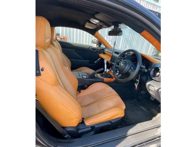 �C�ɂȂ邨�Ԃ�����܂�����E�̓d�b�ԍ����璼�ڂ��X�ɂ��₢���킹���������B�x�����@����ԗ����A��Ԃ܂łȂ�ł������������Ē����܂��B�X�^�b�t�ꓯ���A�����҂����Ă���܂��B