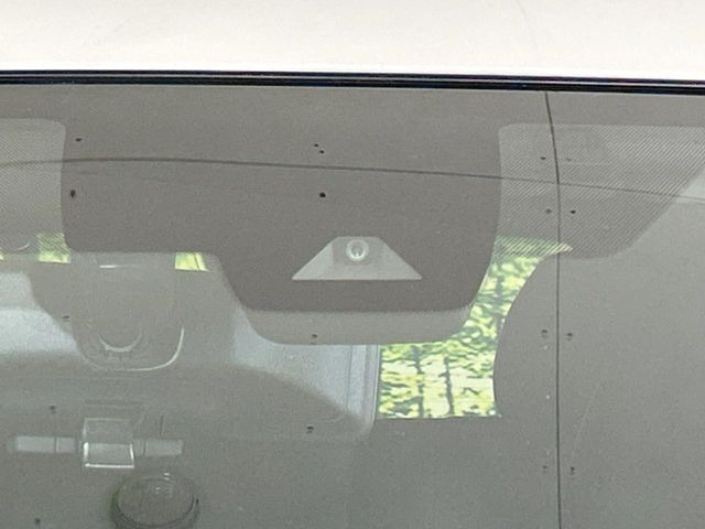 �y�C���e���W�F���g�G�}�[�W�F���V�[�u���[�L�z�t�����g�J�����őO���̎ԗ�����s�҂����m�B�Փ˂������Ȏ��͏Փ˔�Q�y���u���[�L���쓮�A�Փˉ�����T�|�[�g�B�����S�Ƀh���C�u�����y���݂��������܂��B