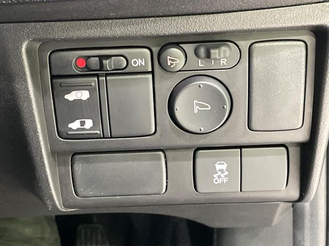 �y�p���[�X���C�h�h�A�z�X�}�[�g�L�[��^�]�Ȃ̃X�C�b�`�ŃX���C�h�h�A�̊J���\���d��������͂����ăh�A���J����K�v�������A���������q�l�ł��A�d���ו��������Ă��鎞�����N�ɊJ���߂ł��܂���