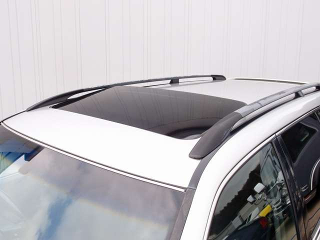 �e��I�[�g���[���戵�����B�ʏ�I�[�g���[���Œ�120�񂩂�A���R�ԍό^120��܂ŁA���q�l�̃j�[�Y�ɍ��������x�����@�����ē������Ă������܂��B�R���Ɏ��M�̖������q�l�����C�y�ɂ����k�������܂�