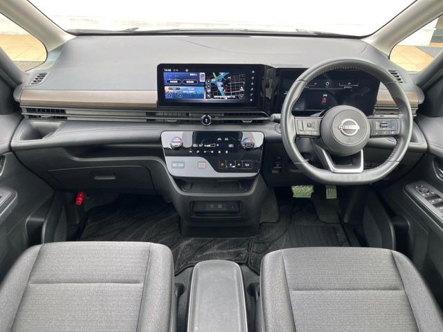 セレナ1.4 e-POWER ハイウェイスターV