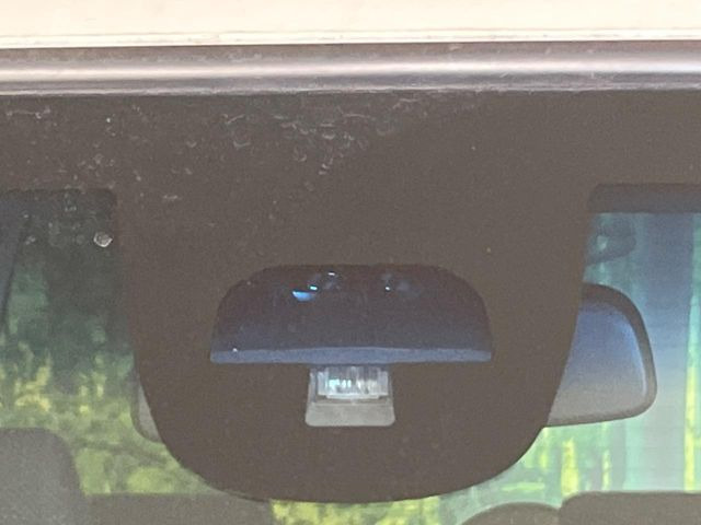 �y�V�e�B�u���[�L�A�N�e�B�u�V�X�e���z�ᑬ���s���ɑO���̎ԗ�����F�����A�Փ˂������Ȏ��͌x��ƃu���[�L�ŏՓˉ���Ɣ�Q�y�����A�V�X�g�B�����S�Ƀh���C�u�����y���݂��������܂��B