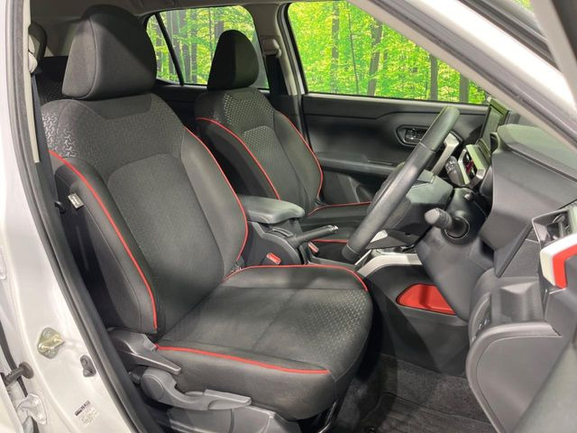 【シートヒーター】寒い日に重宝するシートヒーター!エアコンより早く温まってくれるので寒がりの人も安心ですね♪エアコンの温風は乾燥するから苦手、という方にもをおすすめです。