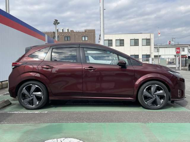 ノートオーラ1.2 G レザーエディション