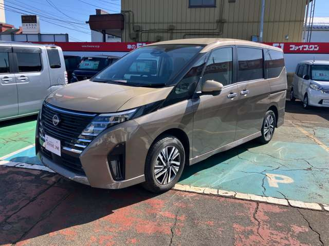 セレナ1.4 e-4ORCE ハイウェイスターV 4WD