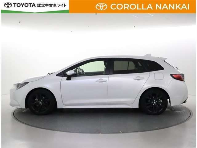 カローラツーリング1.8 ハイブリッド W×B