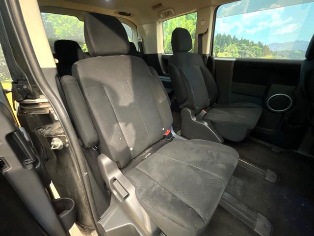 ���ڒ����̓E�H�[�N�X���[�ƂȂ��Ă���܂��B���ڂƎO��ڂ̈ړ�����~�肪�Ƃ��Ă��y�ɂȂ�̂ŁA���~��̍ۂ��X�g���X�������邱�Ƃ͂���܂����