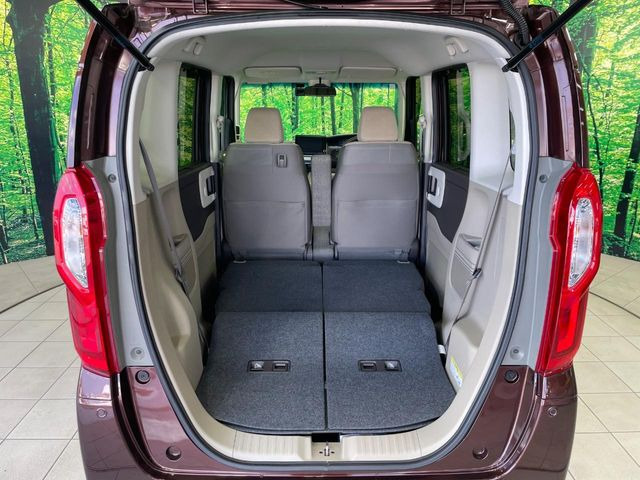 ���i�̂���������ʋ΁A���}���ɏ\���ȉ׎��X�y�[�X���m�ۂ��Ă���܂��B�Z�J���h�V�[�g��|���ƁA�傫�ȉו��̐ύڂ��\�ł���