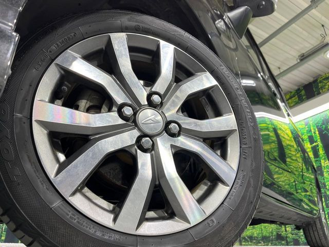 �y����15�C���`�A���~�z�C�[���z�O�ςɃ}�b�`���������A���~�z�C�[���𑕒����Ă���܂��B�e��ЊO�A���~�z�C�[����A�X�^�b�h���X�^�C�����戵�����Ă���܂��B���񂲑��k����������