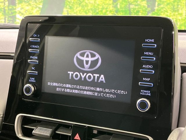 �y�f�B�X�v���C�I�[�f�B�I�z���ʂ̃f�B�X�v���C��AppleCarPlay��AndroidAuto�����p�\�B�傫�ȉ�ʂŃX�}�z�i�r�A�v���������p���������܂���