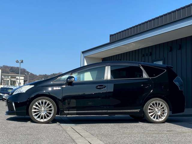 スリークロス滋賀店は自社の大型整備工場と提携しております!御購入後の修理・車検等のアフタフォローも充実です!