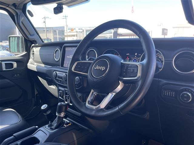 ラングラーアンリミテッド サハラ 4WD