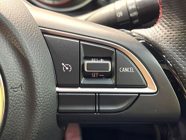 �y�N���[�Y�R���g���[���z�������H�����N���N���s�B�A�N�Z���𗣂��Ă���葬�x�ő��s���ł��A�������^�]���̕��S���y��!�����E�������ȒP�ȃX�C�b�`����Œ����ł��܂��B