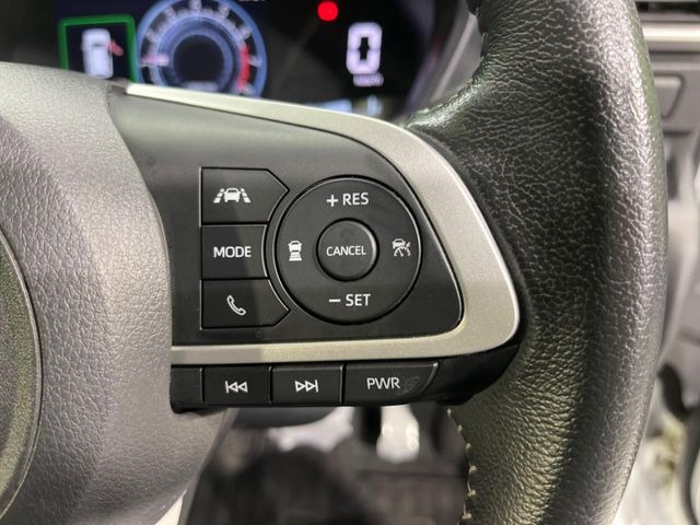 【アダプティブクルーズコントロール】高速道路での長距離走行が楽に!!自動で速度を保つクルーズコントロールが、衝突軽減システムと連携し、前方の車両を感知して車間を保つように速度調節してくれます!!