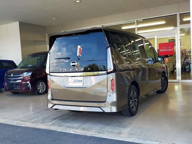 セレナ1.4 e-POWER ハイウェイスターV