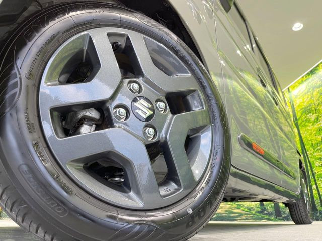 �y�����A���~�z�C�[���z�O�ςɃ}�b�`���������A���~�z�C�[���𑕒����Ă���܂��B�e��ЊO�A���~�z�C�[����A�X�^�b�h���X�^�C�����戵�����Ă���܂��B���񂲑��k����������