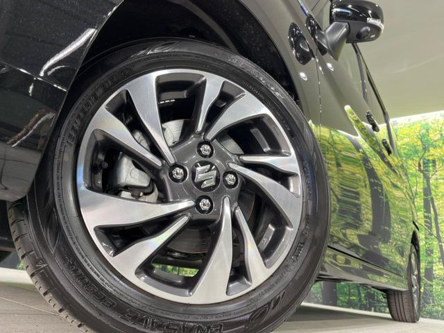 �y����15�C���`�A���~�z�C�[���z�O�ςɃ}�b�`���������A���~�z�C�[���𑕒����Ă���܂��B�e��ЊO�A���~�z�C�[����A�X�^�b�h���X�^�C�����戵�����Ă���܂��B���񂲑��k����������