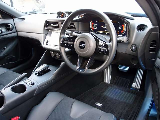 �����͋։��ԗ��ׁ̈A���΂���F���܂̓����������V�ԉ������Ă̂悤�ȏ�ԂƂȂ�܂��B���ÎԎs��Ɉ�䂵���f�ڂ���Ă��Ȃ�IMPUL�ԗ�!����]�ɉ�����BRIDE��RECARO�Ȃǂ̒ǉ��J�X�^�����\