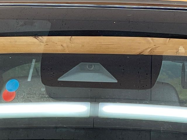 �y�g���^�Z�[�t�e�B�Z���X�z���s���ɑO���̎ԗ�����F�����A�Փ˂������Ȏ��͌x��ƃu���[�L�ŏՓˉ���Ɣ�Q�y�����A�V�X�g�B�����S�Ƀh���C�u�����y���݂��������܂��B