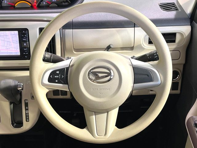 �y�X�e�A�����O�X�C�b�`�z�^�]���A�O������ڐ������炷���ƂȂ��A�I�[�f�B�I���̑��삪�\�ȕ֗��@�\!���S&���K�ȃh���C�u�����o���Ă���܂���