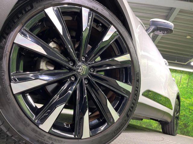 �y����21�C���`�A���~�z�C�[���z�O�ςɃ}�b�`���������A���~�z�C�[���𑕒����Ă���܂��B�e��ЊO�A���~�z�C�[����A�X�^�b�h���X�^�C�����戵�����Ă���܂��B���񂲑��k����������