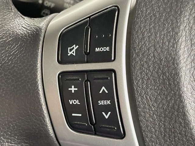 �y�X�e�A�����O�X�C�b�`�z�^�]���A�O������ڐ������炷���ƂȂ��A�I�[�f�B�I���̑��삪�\�ȕ֗��@�\!���S&���K�ȃh���C�u�����o���Ă���܂���