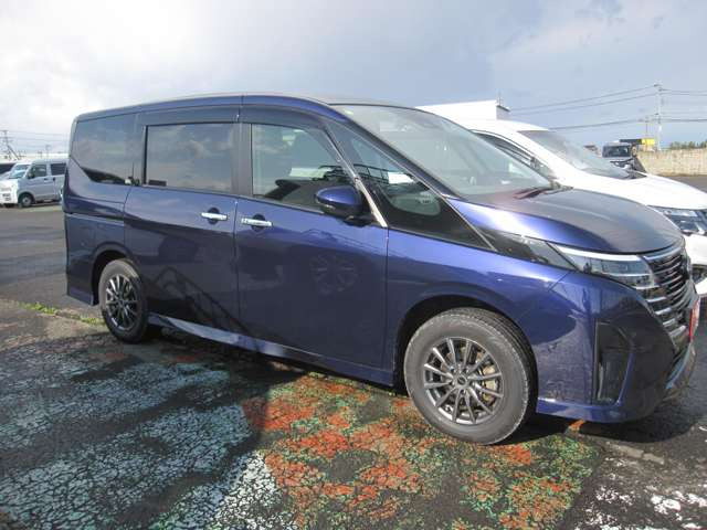 セレナ2.0 ハイウェイスターV 4WD